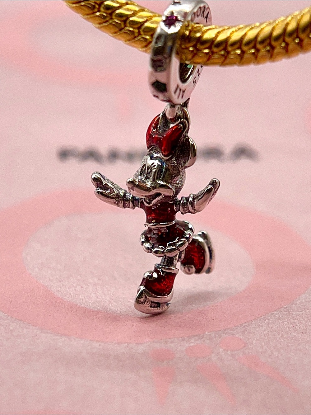Pandora Disney Minnie Mouse Dancing Ice Skating Red Enamel Bow Dangle Charm